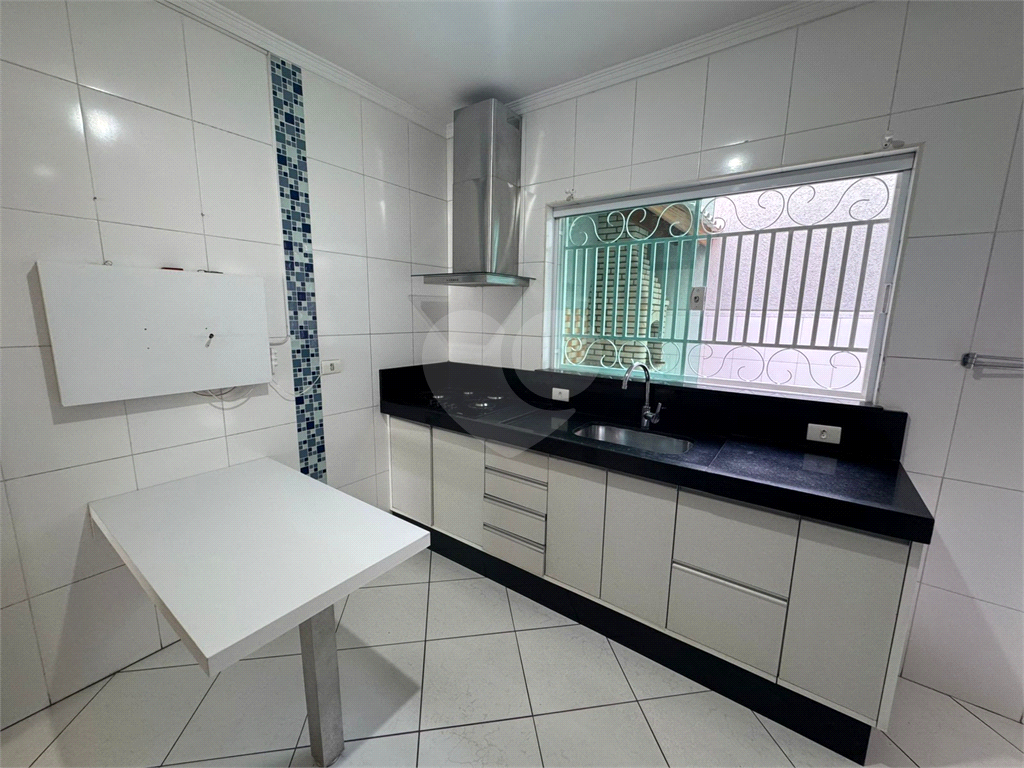 Sobrado à venda – 132m² | 3 suítes | 4 vagas | Acabamento impecável