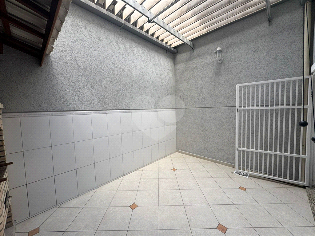 Sobrado à venda – 132m² | 3 suítes | 4 vagas | Acabamento impecável