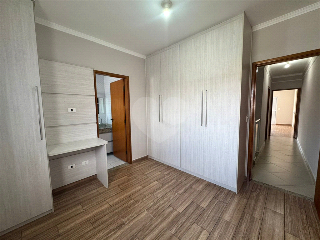 Sobrado à venda – 132m² | 3 suítes | 4 vagas | Acabamento impecável