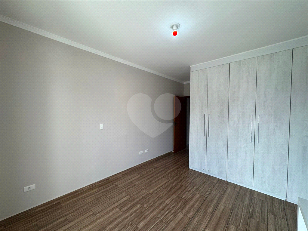 Sobrado à venda – 132m² | 3 suítes | 4 vagas | Acabamento impecável