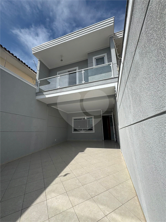 Sobrado à venda – 132m² | 3 suítes | 4 vagas | Acabamento impecável