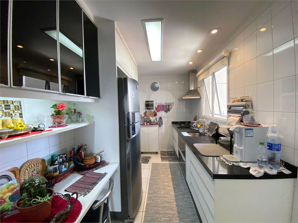 Apartamento com varanda gourmet e 3 quartos