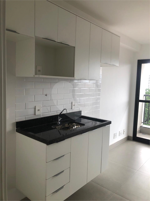 Apartamento Um dormitório ao lado do metro Jardim São Paulo