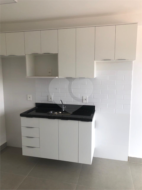 Apartamento Um dormitório ao lado do metro Jardim São Paulo
