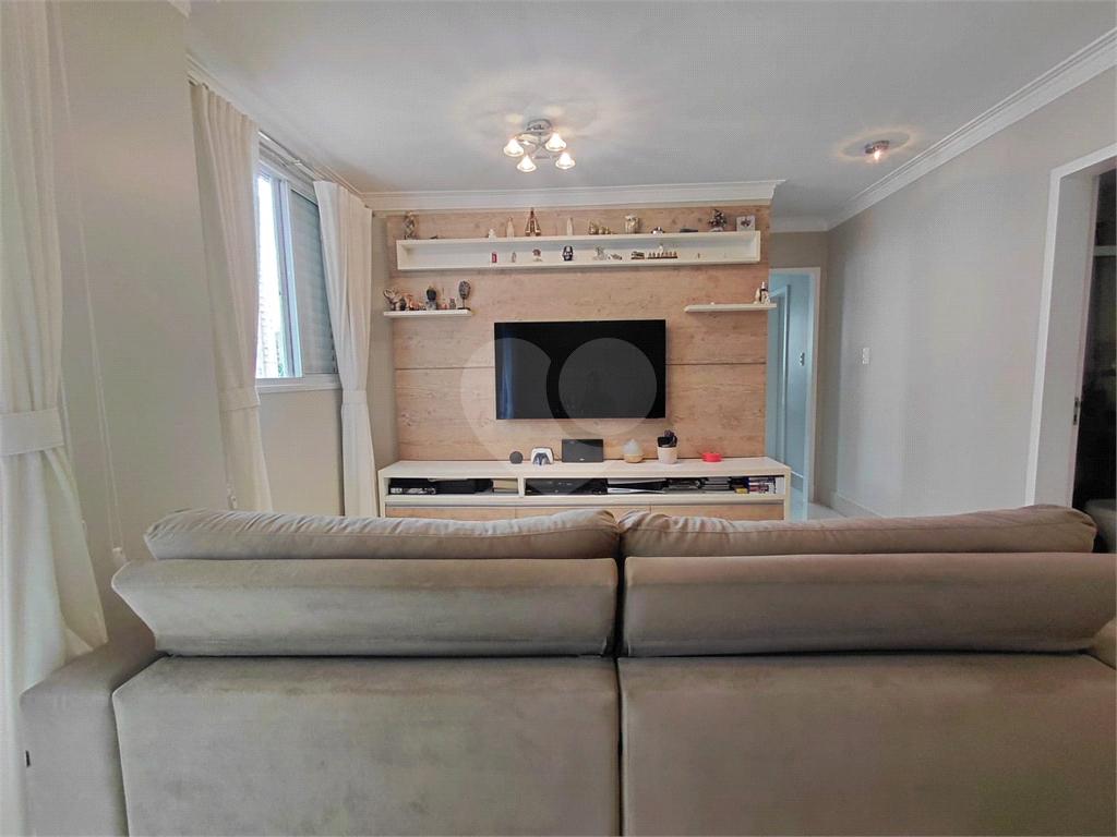 Imóvel 66m² sala de estar de 2 ambientes, 2 quartos, sendo 1 suíte condomínio com lazer 2 vagas Vila Romana