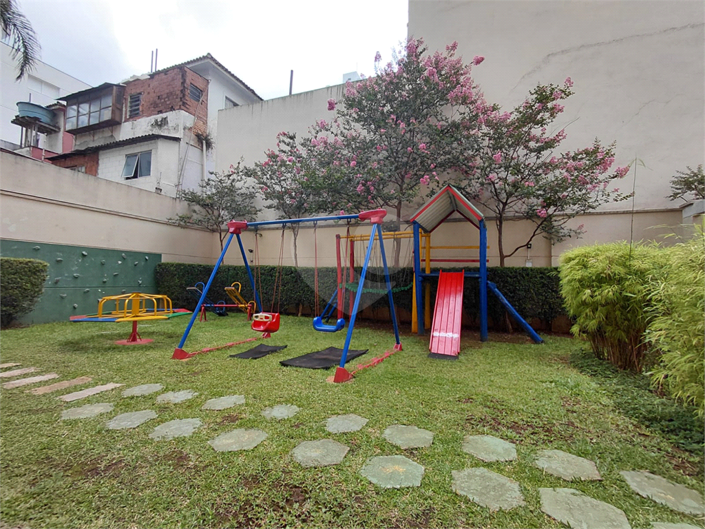 Imóvel 66m² sala de estar de 2 ambientes, 2 quartos, sendo 1 suíte condomínio com lazer 2 vagas Vila Romana