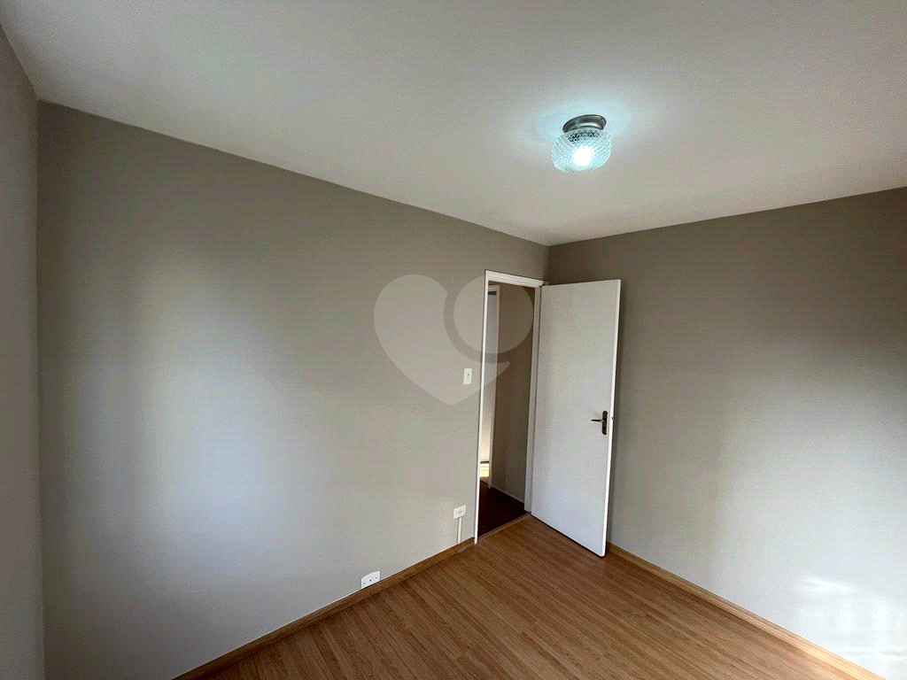 Apartamento impecável Tremembé...Valor convidativo. Condomínio de valor baixo.