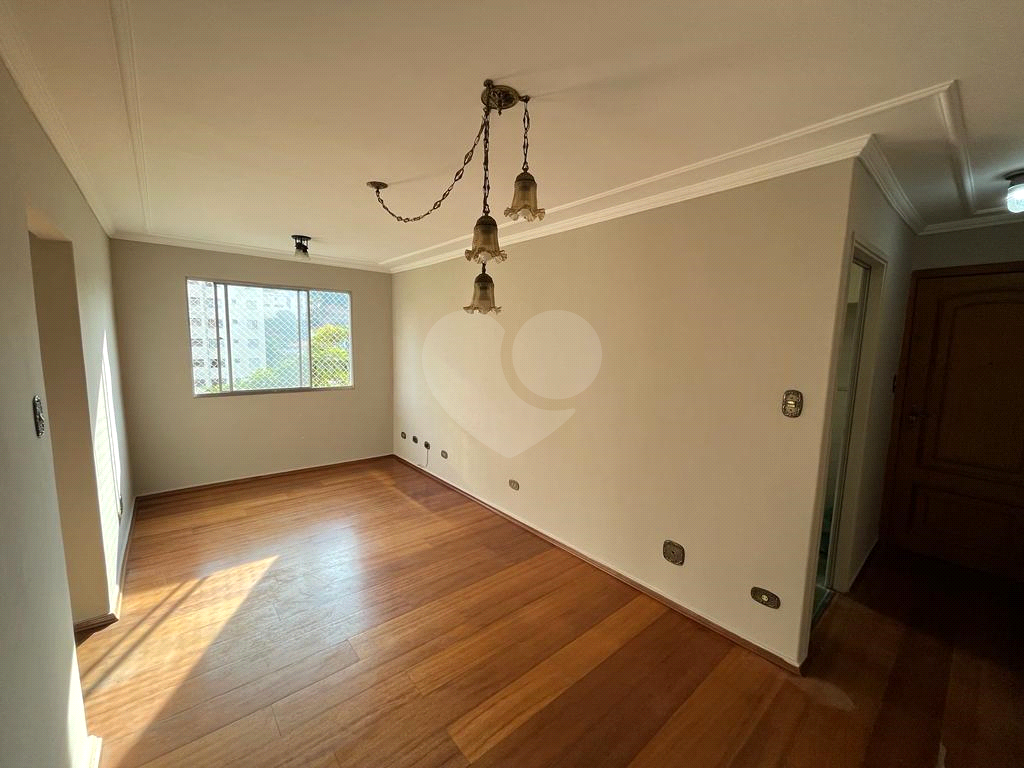 Apartamento impecável Tremembé...Valor convidativo. Condomínio de valor baixo.