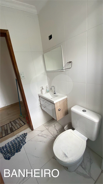 Apartamento a Venda nos Bancários, reformado com 2 dormitórios e vista livre. 