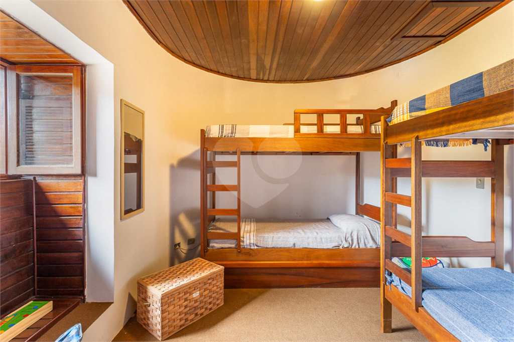 Casa de Condomínio - Campos do Jordão - 3 Quartos - Venda / Compra