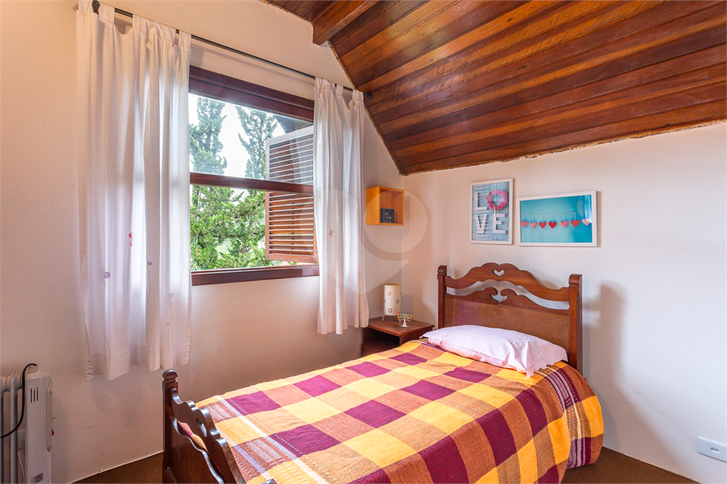 Casa de Condomínio - Campos do Jordão - 3 Quartos - Venda / Compra