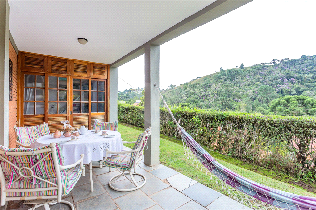 Casa de Condomínio - Campos do Jordão - 3 Quartos - Venda / Compra