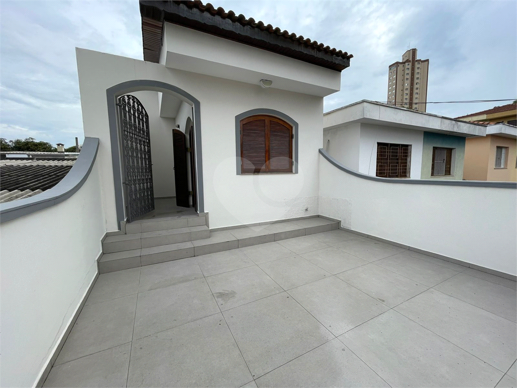 Sobrado totalmente reformado, 181 m2, 3 dormitórios, 2 suítes, 2 vagas na Freguesia do Ó! Venha conferir!