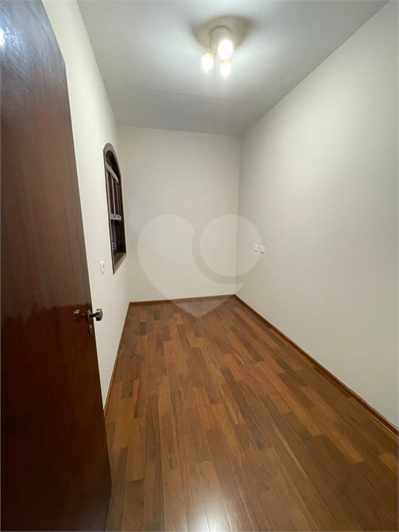 Sobrado totalmente reformado, 181 m2, 3 dormitórios, 2 suítes, 2 vagas na Freguesia do Ó! Venha conferir!