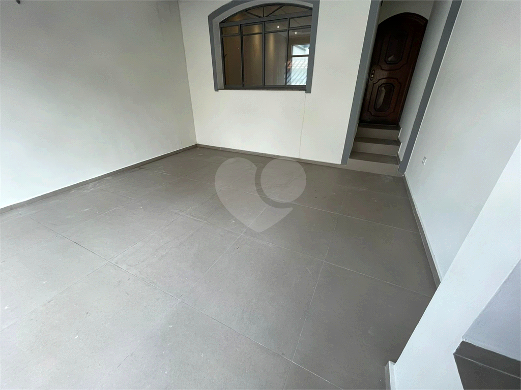 Sobrado totalmente reformado, 181 m2, 3 dormitórios, 2 suítes, 2 vagas na Freguesia do Ó! Venha conferir!