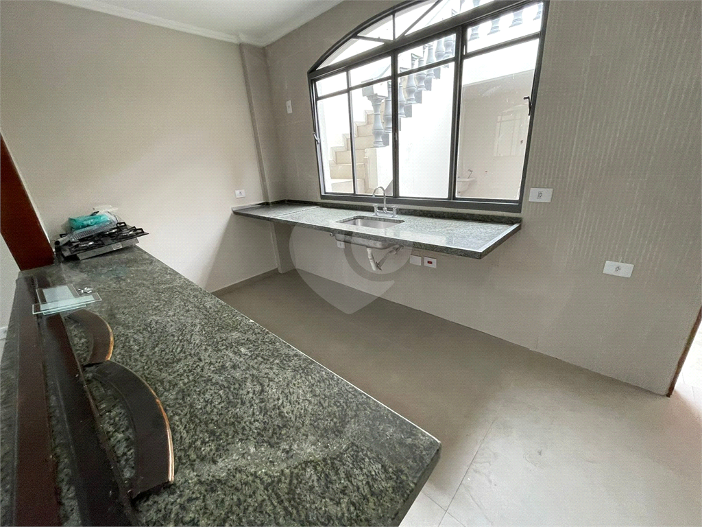 Sobrado totalmente reformado, 181 m2, 3 dormitórios, 2 suítes, 2 vagas na Freguesia do Ó! Venha conferir!