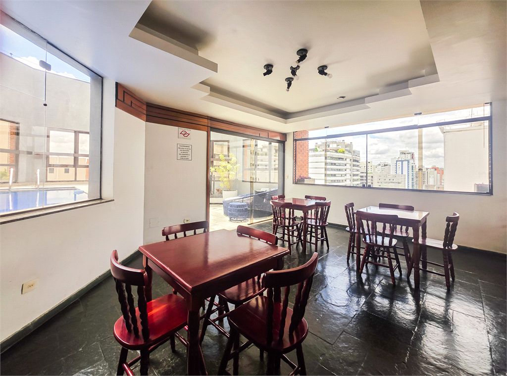 Apartamento - Moema - 1 Quarto - 1 Vaga - Venda / Compra