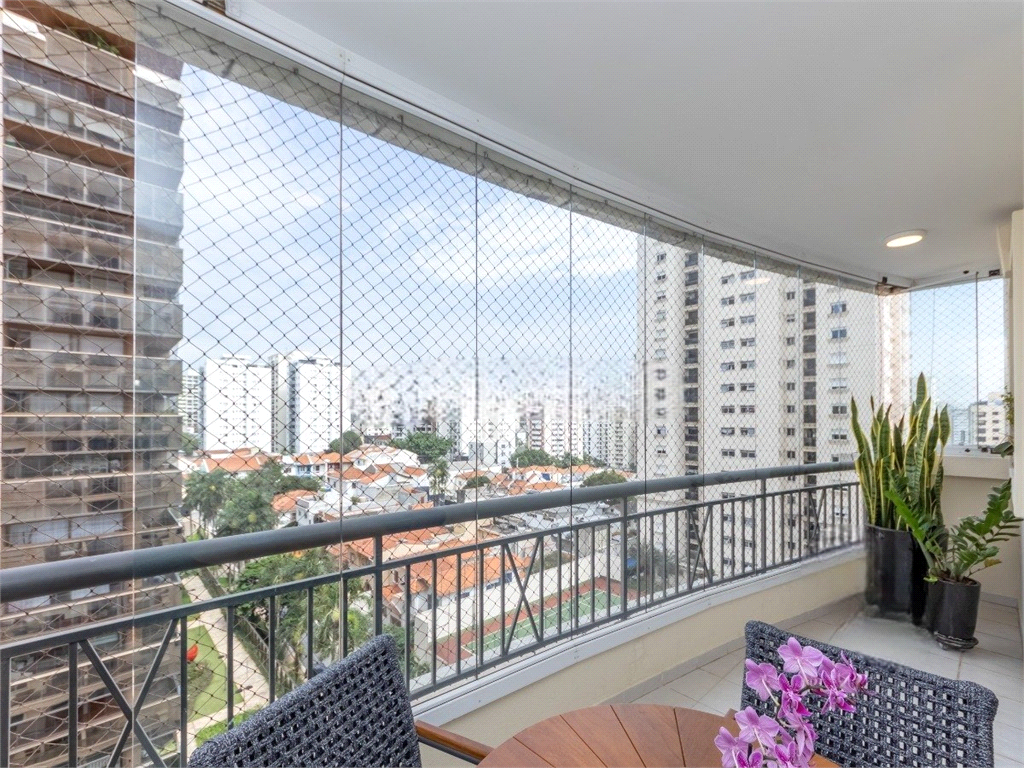 Apartamento Perdizes 3 dormitórios, sendo 1 suíte, e 2 vagas de garagem 