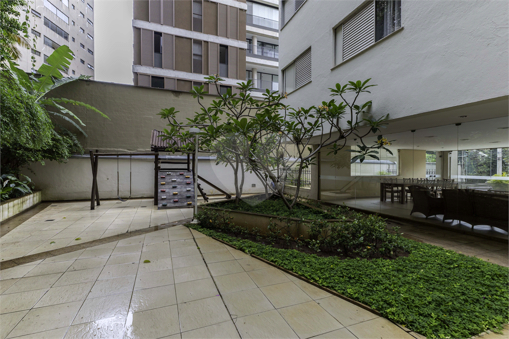 Imóvel de 115m² com sala ampla com varanda 3 suítes todo reformado Sumaré Perdizes