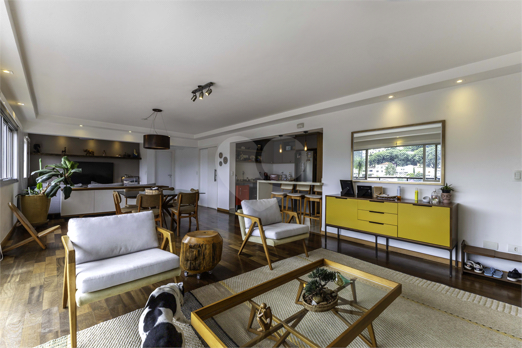 Imóvel de 115m² com sala ampla com varanda 3 suítes todo reformado Sumaré Perdizes