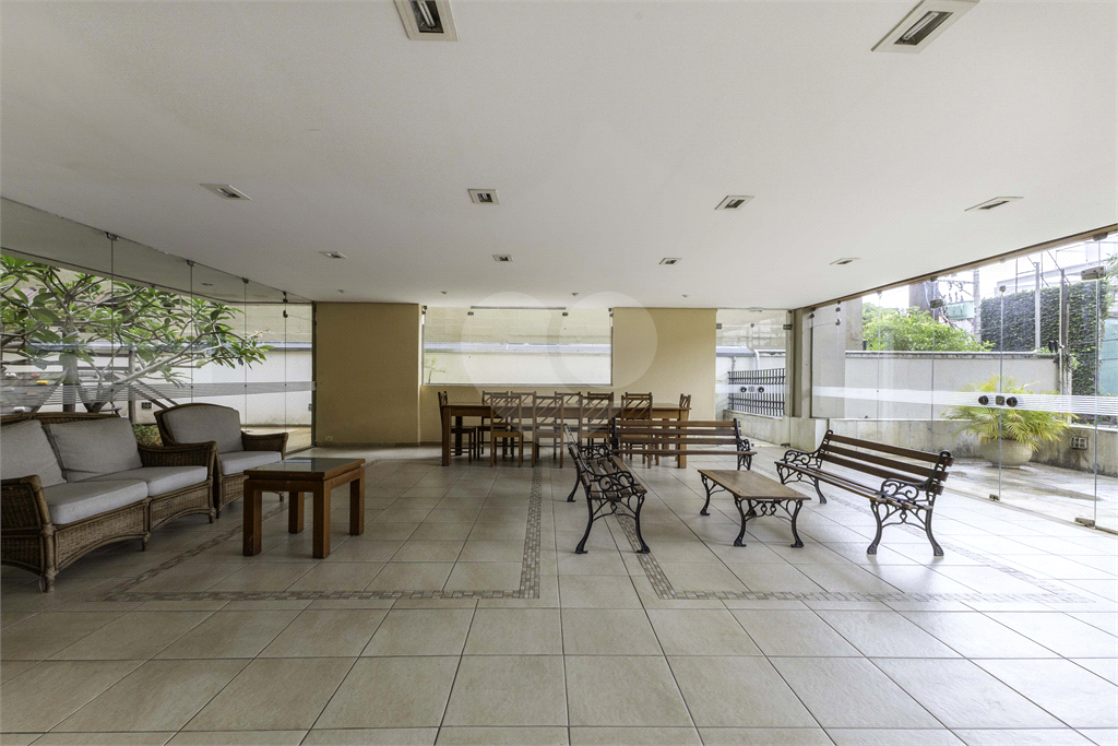 Imóvel de 115m² com sala ampla com varanda 3 suítes todo reformado Sumaré Perdizes