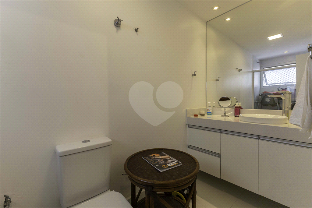 Imóvel de 115m² com sala ampla com varanda 3 suítes todo reformado Sumaré Perdizes