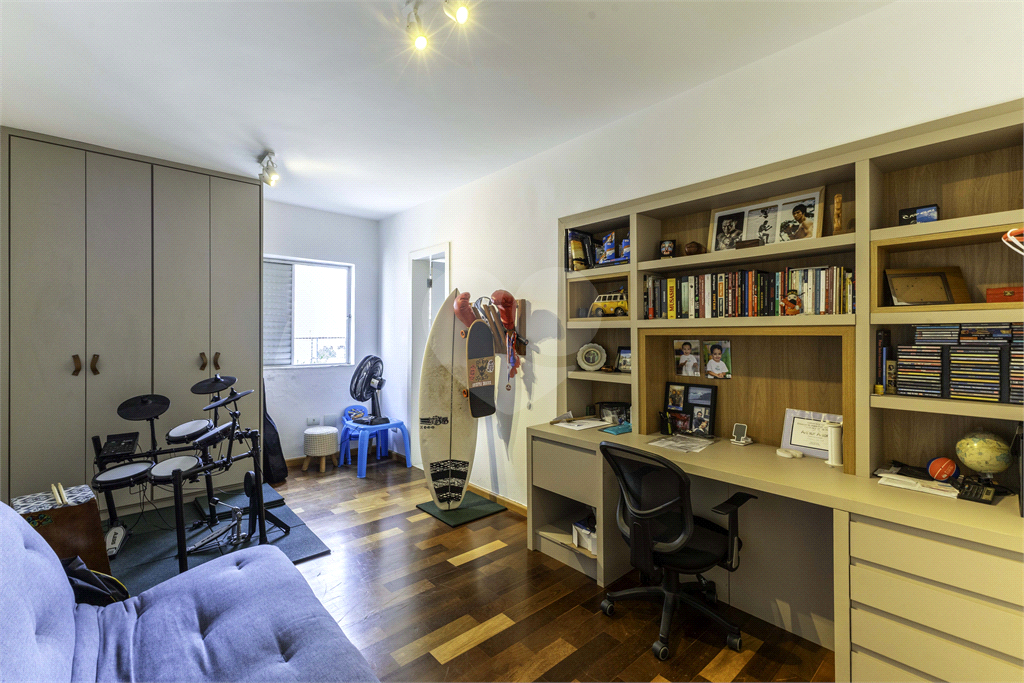 Imóvel de 115m² com sala ampla com varanda 3 suítes todo reformado Sumaré Perdizes