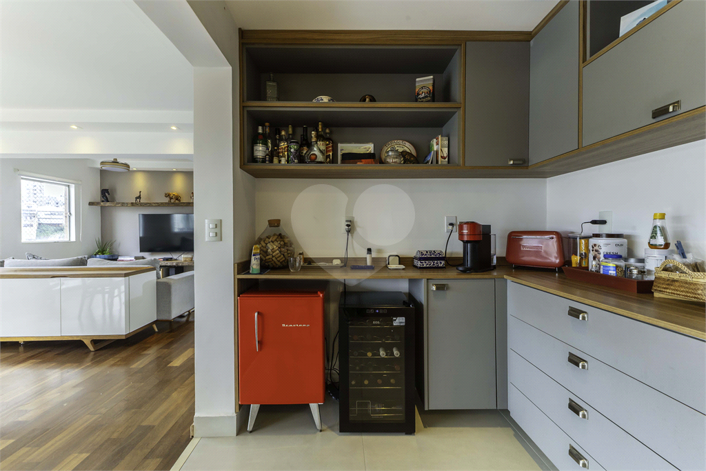 Imóvel de 115m² com sala ampla com varanda 3 suítes todo reformado Sumaré Perdizes