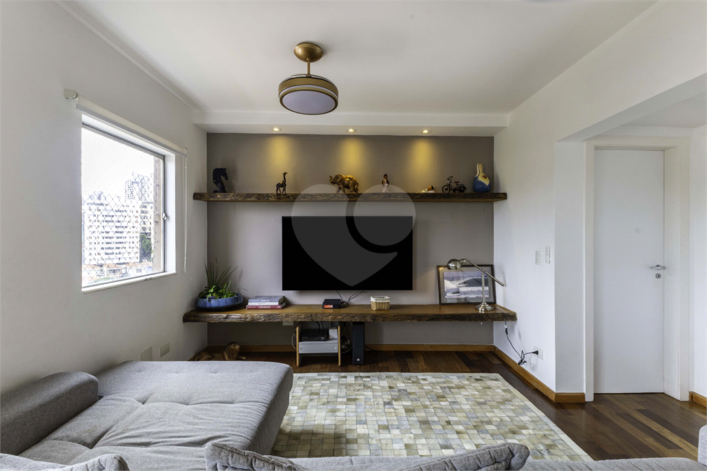 Imóvel de 115m² com sala ampla com varanda 3 suítes todo reformado Sumaré Perdizes