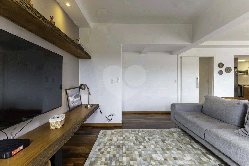 Imóvel de 115m² com sala ampla com varanda 3 suítes todo reformado Sumaré Perdizes