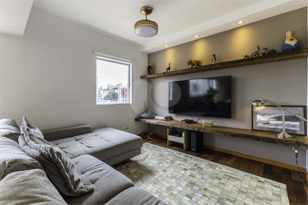 Imóvel de 115m² com sala ampla com varanda 3 suítes todo reformado Sumaré Perdizes