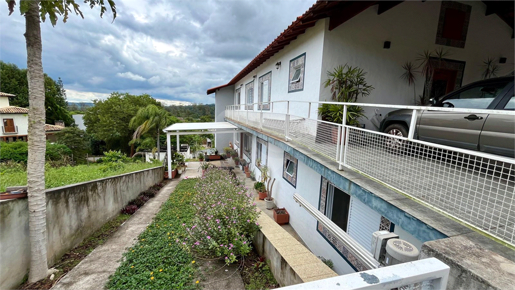 Casa em condomínio fechado em Atibaia