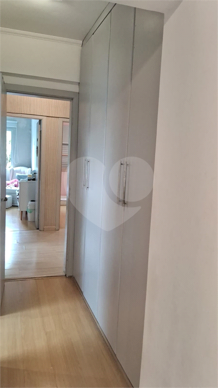 Apartamento a venda na Aclimação com 4 dormitórios e 2 vagas.