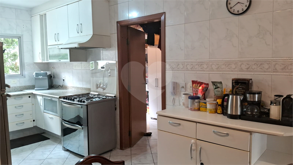 Apartamento a venda na Aclimação com 4 dormitórios e 2 vagas.