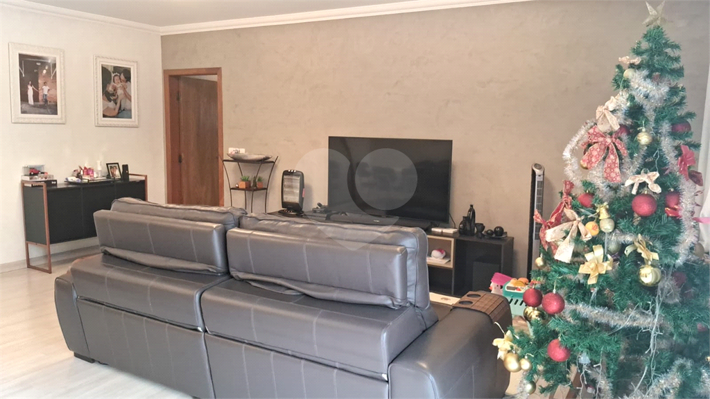 Apartamento a venda na Aclimação com 4 dormitórios e 2 vagas.