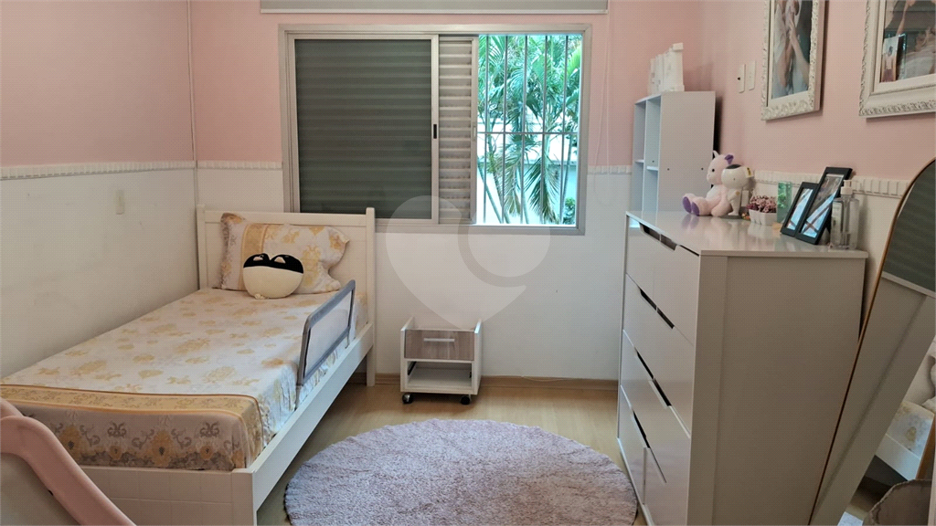 Apartamento a venda na Aclimação com 4 dormitórios e 2 vagas.