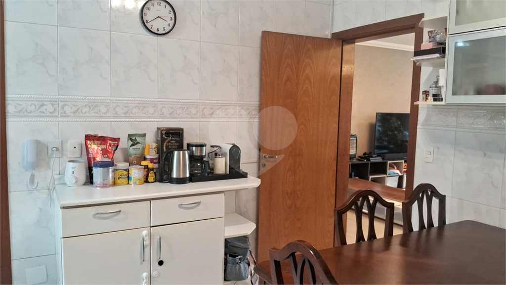Apartamento a venda na Aclimação com 4 dormitórios e 2 vagas.