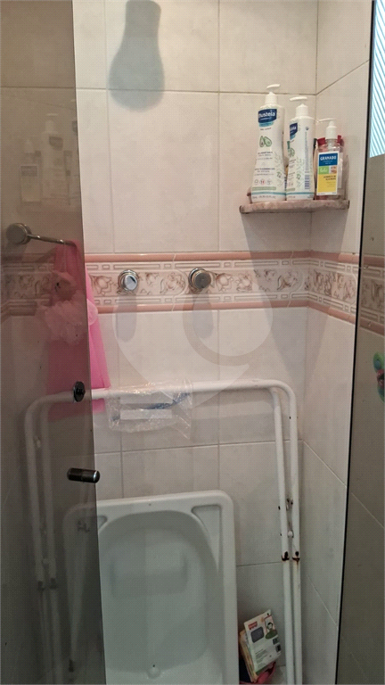 Apartamento a venda na Aclimação com 4 dormitórios e 2 vagas.