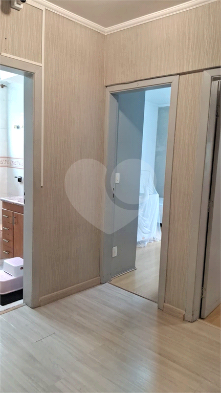 Apartamento a venda na Aclimação com 4 dormitórios e 2 vagas.