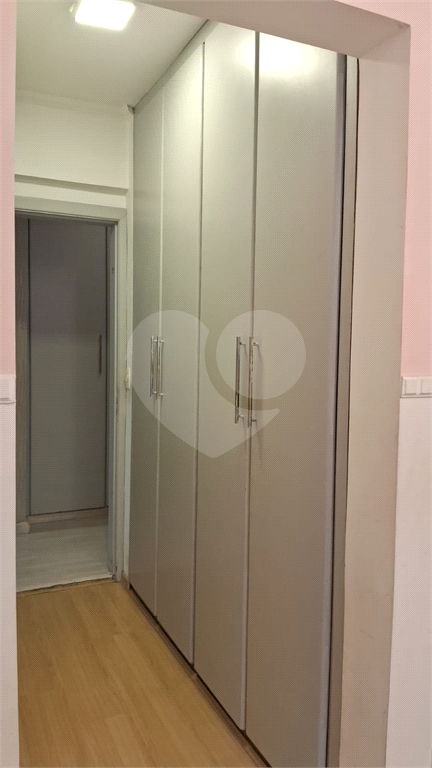 Apartamento a venda na Aclimação com 4 dormitórios e 2 vagas.