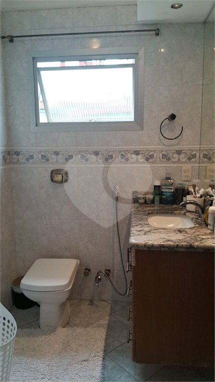 Apartamento a venda na Aclimação com 4 dormitórios e 2 vagas.