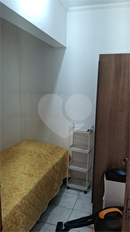 Apartamento a venda na Aclimação com 4 dormitórios e 2 vagas.