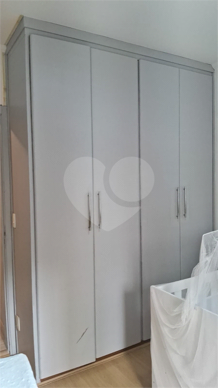 Apartamento a venda na Aclimação com 4 dormitórios e 2 vagas.