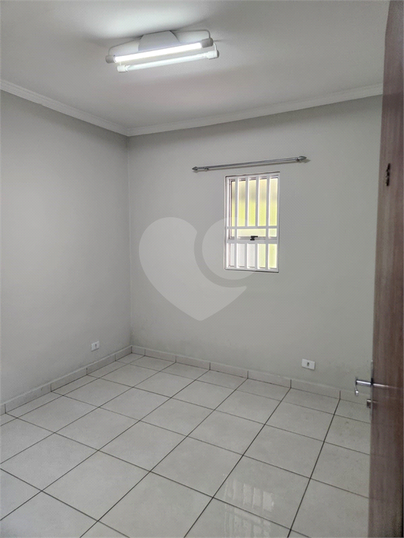 Casa Comercial no bairro  Vila Mazzei, Pronta para Impulsionar o Seu Negócio