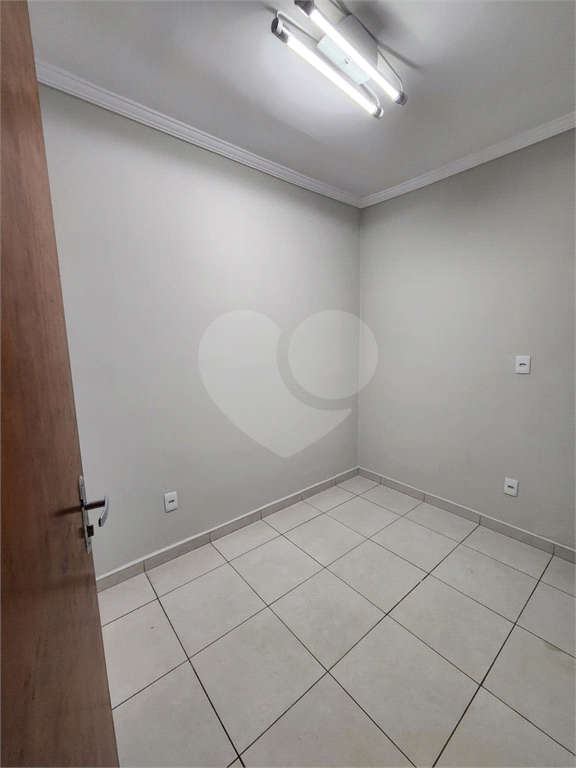 Casa Comercial no bairro  Vila Mazzei, Pronta para Impulsionar o Seu Negócio