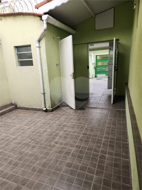 Casa Comercial no bairro  Vila Mazzei, Pronta para Impulsionar o Seu Negócio