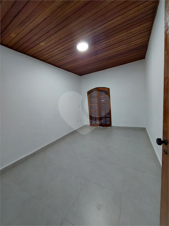 Sobrado de 307m² com 5 quartos em Jaçanã