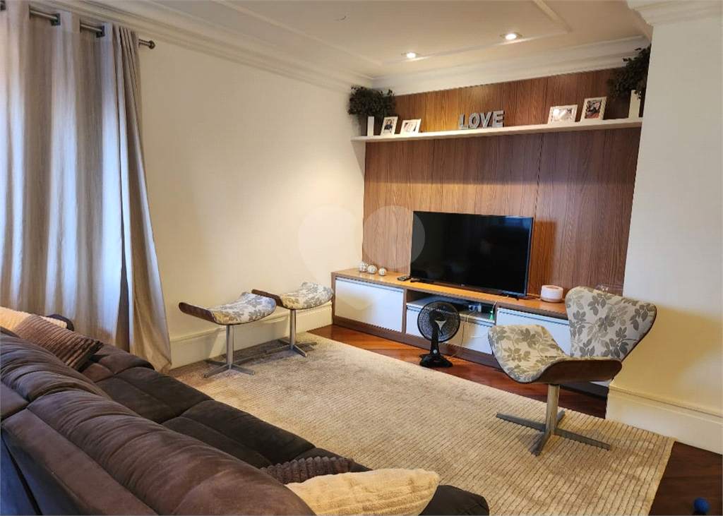 APARTAMENTO em TUCURUVI