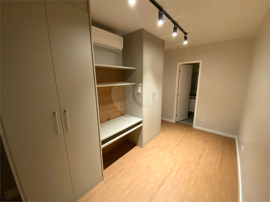 APARTAMENTO em VILA OLÍMPIA