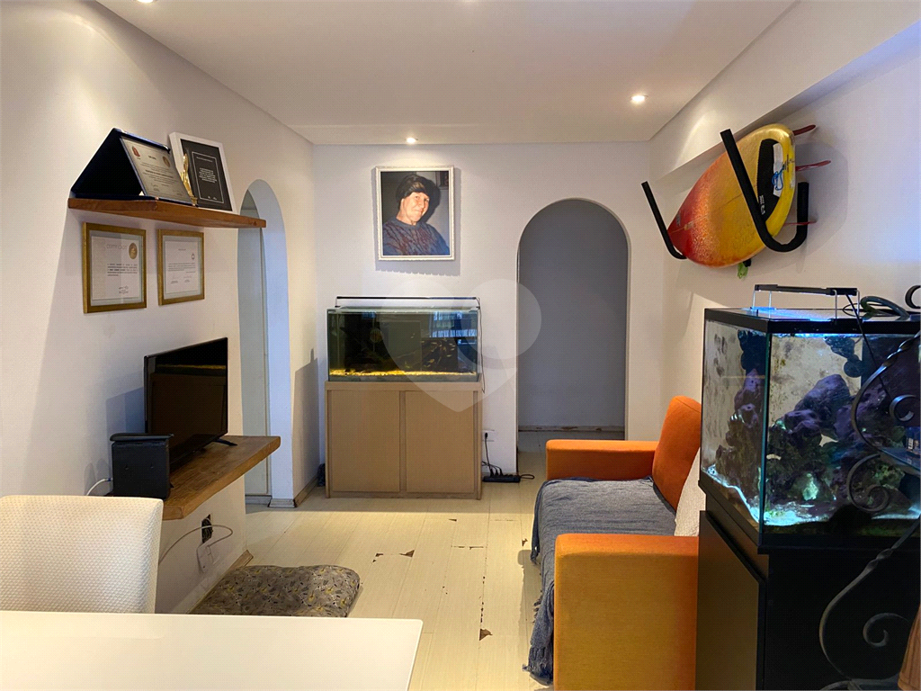 APARTAMENTO em SANTA CECÍLIA